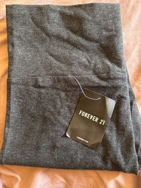 Forever 21 Womanโs High Rise Charcoal Dark Leggings Size M NWT